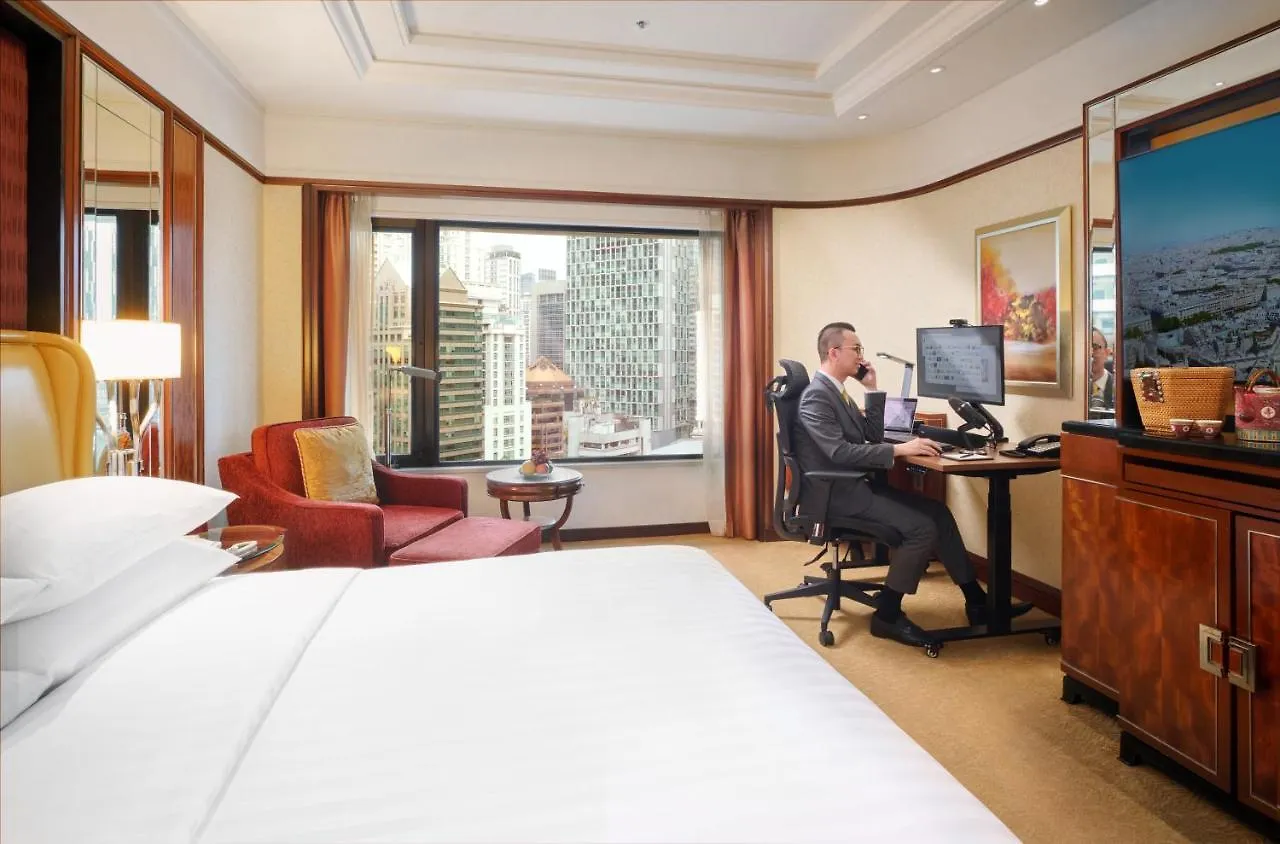 Shangri-La Kuala Lumpur 5*,