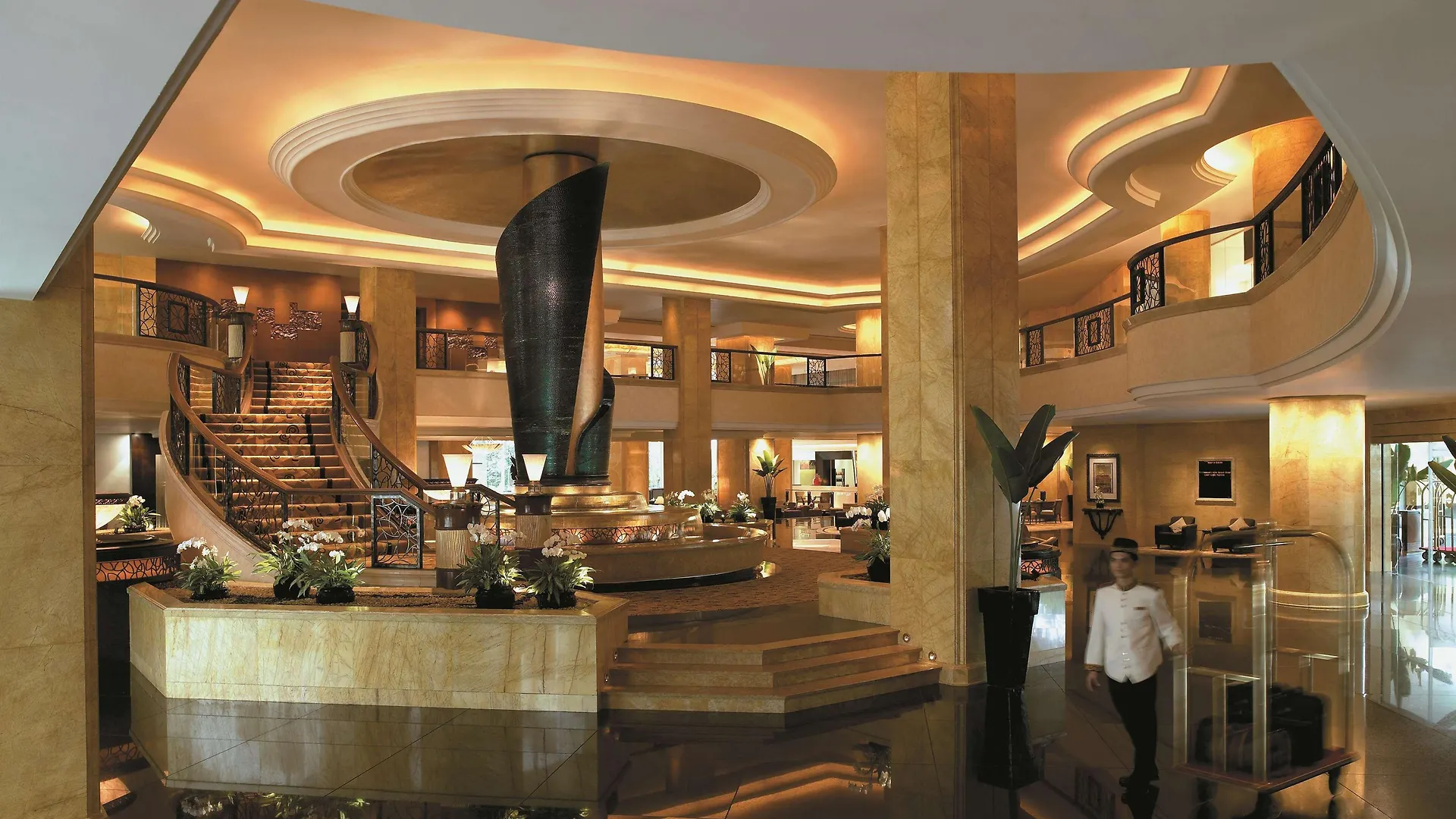 Shangri-La Kuala Lumpur 5*,  Malaysia